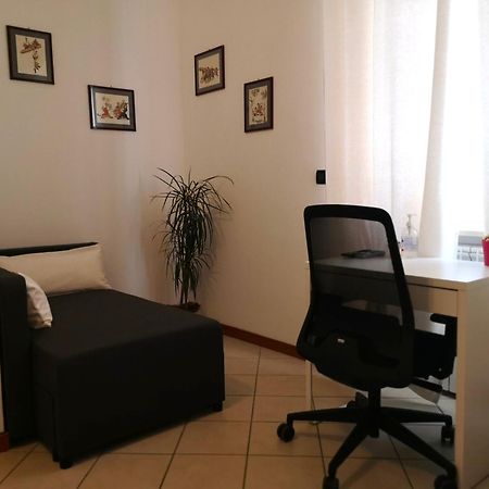 Holiday Apartment - Brescia Centro - Parcheggio Privato Exterior photo