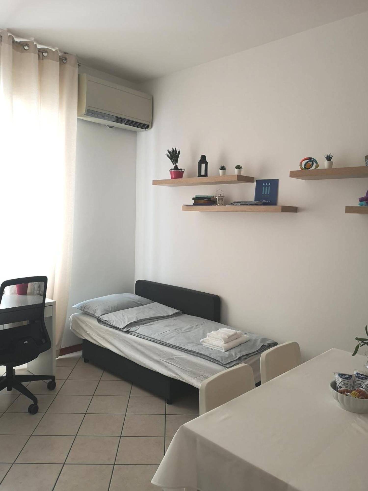 Holiday Apartment - Brescia Centro - Parcheggio Privato Exterior photo